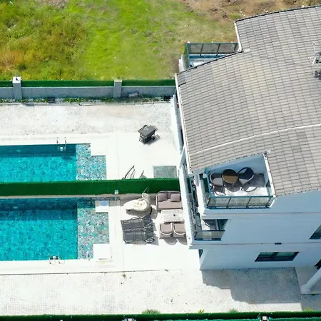 L Olivia 2 Вилла *